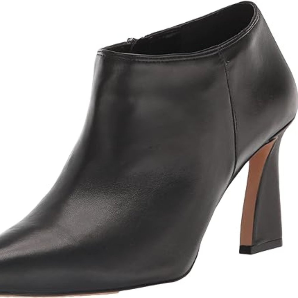 Vince Camuto (Temindal Ankle Boot)
